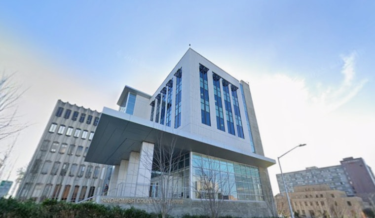 Fentanyl Scare Clears Everett Courtroom, Sends 20 to Checkups