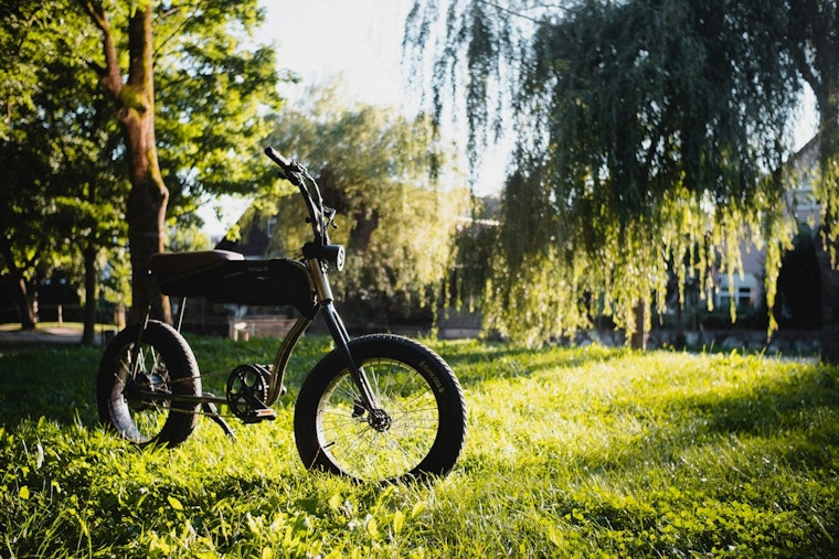 Florida Pols Target Sidewalk Speed Demons On E‑Bikes