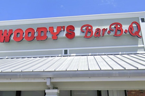 Florida Smoke Invades Durham: Woody's Bar‑B‑Q Firing Up At Oxford Commons