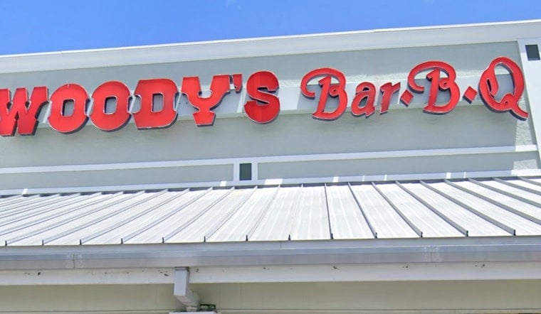Florida Smoke Invades Durham: Woody's Bar‑B‑Q Firing Up At Oxford Commons