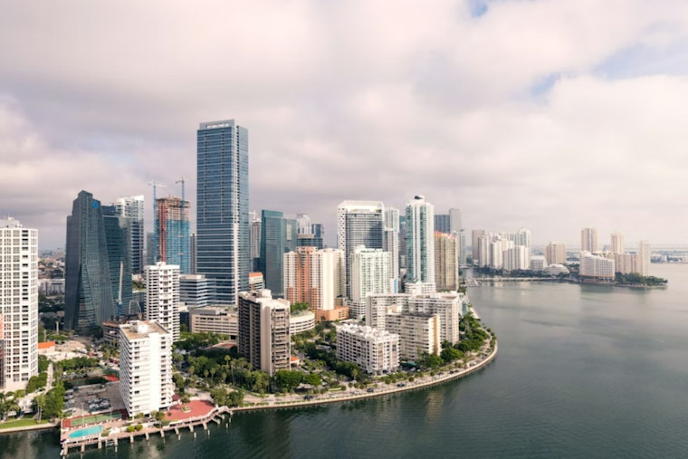 Fog Chokes Miami Morning As Rip Currents Roil Area Beaches