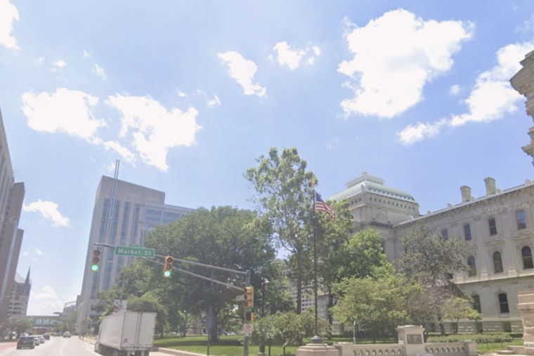 Fog, Gusty Winds and Weekend Flood Jitters for Indianapolis