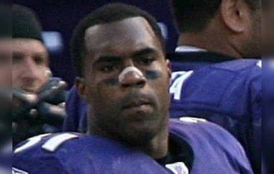Former NFL Star Jamal Lewis from Atlanta Receives Presidential Pardon Alongside Other Ex-Football Players
