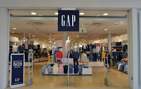 Gap Mounts Mag Mile Comeback Bid With New Chicago Storefront