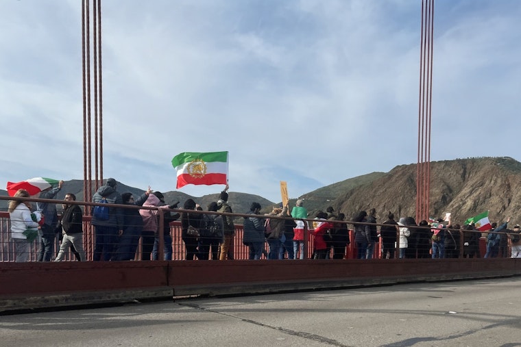 Golden Gate Bridge Turns Into Protest Line as 25,000 Rally for Change in Iran