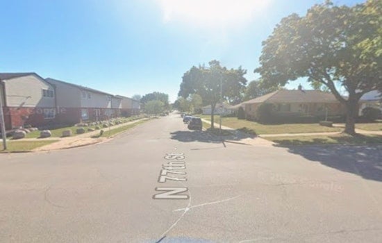 Green Tree Inferno Traps Tenants As Milwaukee Firefighters Pull Off Daring Ladder Rescues