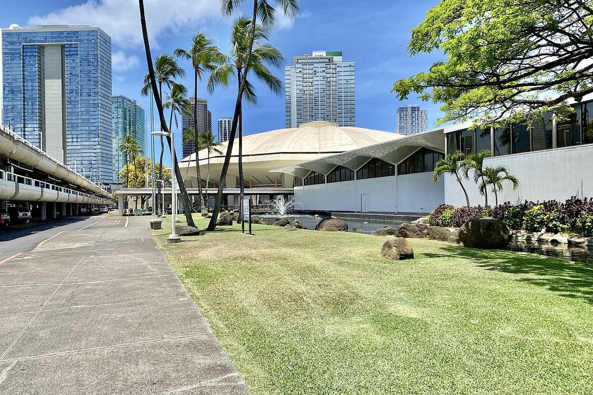 Groban Fever Grips Honolulu As Gems Tour Ignites Blaisdell Saturday Night