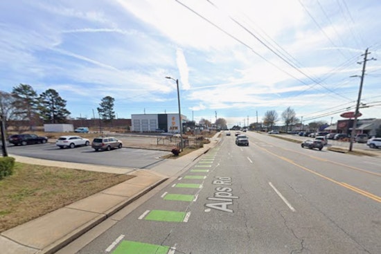 Hairy Dawg, ShackBurgers And Drive-Thru Drama As Shake Shack Hits Athens