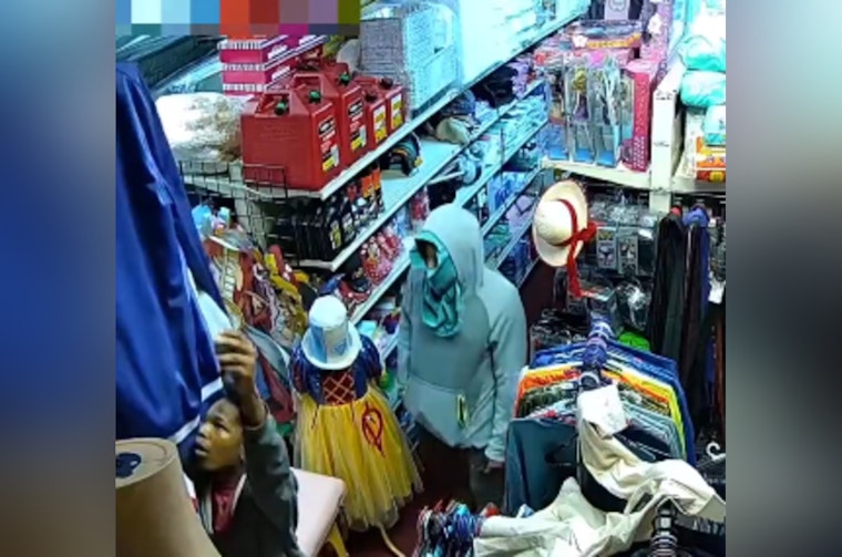 Harwin Store Stickup, Houston Cops Hunt Duo After Gunpoint Robbery