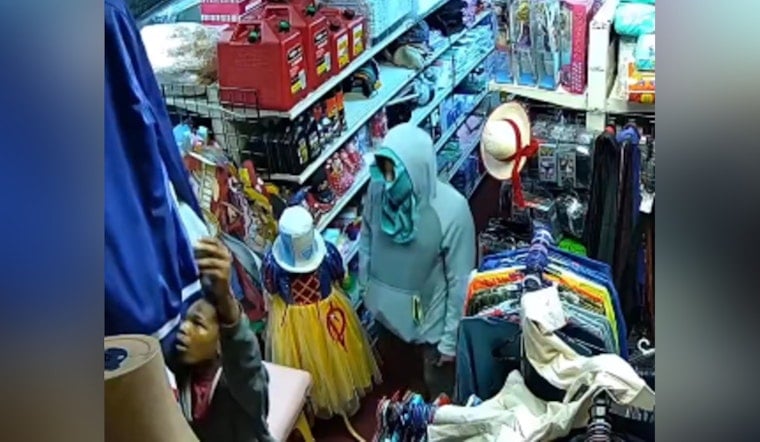 Harwin Store Stickup, Houston Cops Hunt Duo After Gunpoint Robbery