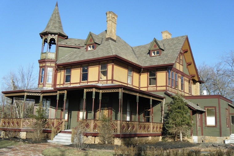 Haunted Kreischer Mansion Scores Green Light For Backyard Party Hall