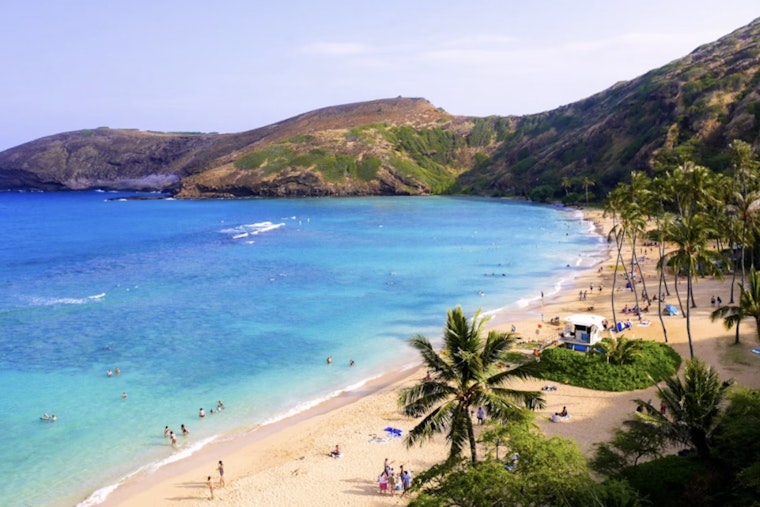 Hawaii Beach Battle as Bill to Let Resorts Lock Up Shoreline Hits a Wall