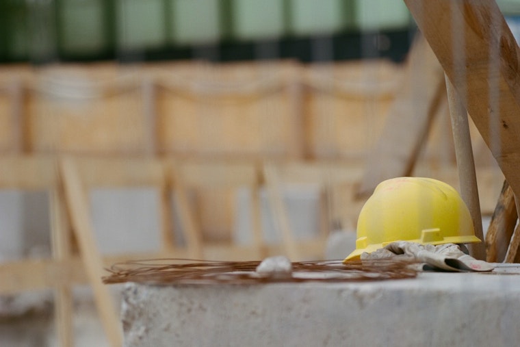 Hawaii Hardhats Demand $20K Hazard Payout On Taxpayers’ Tab