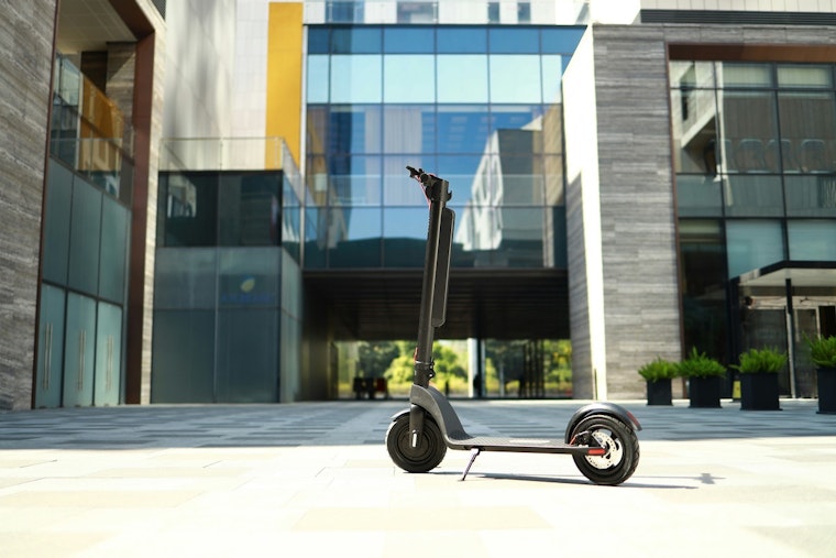 Henderson Advances E‑Bike And E‑Scooter Safety Rules