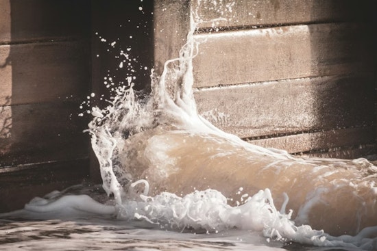 Honolulu Downpour Sends Sewage Surging Into Ahuimanu Stream