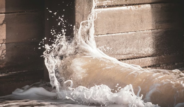 Honolulu Downpour Sends Sewage Surging Into Ahuimanu Stream