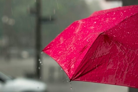 Honolulu Soaked As Heavy Showers And Flood Watch Drag Into Saturday