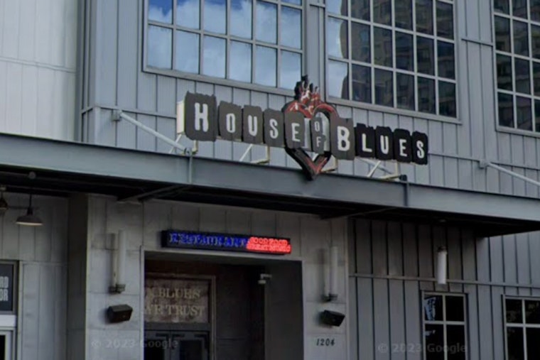 House Of Blues Books ‘Right Side’ Comics, Houston Isn’t Laughing Online