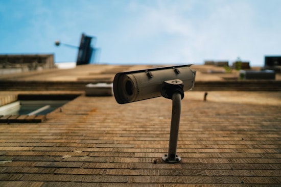 Ladder-Toting Burglars Go High-Rise On Houston Homes As Cops Sound The Alarm