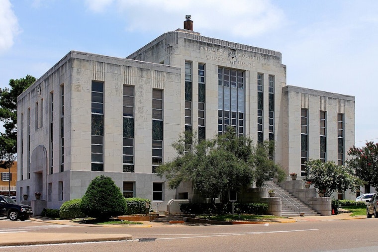 Houston Courthouse K2 Handoff Leaves Defense Lawyer Claiming He Was Duped