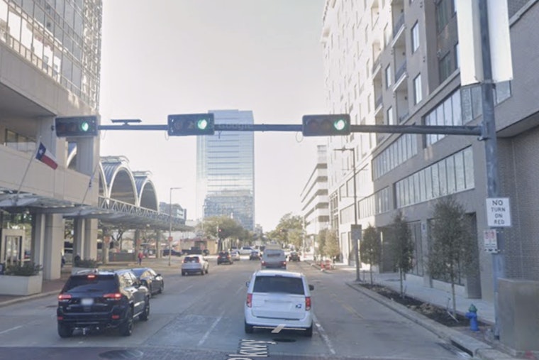 Houston Metro Pulls Plug On $4.1 Million E-Shuttle Expansion After Troubled Review