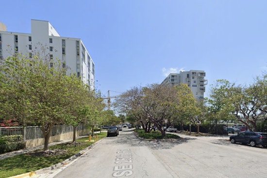 Brickell’s Record-Setting Sky Tower: Una Residences Opens For Move-Ins