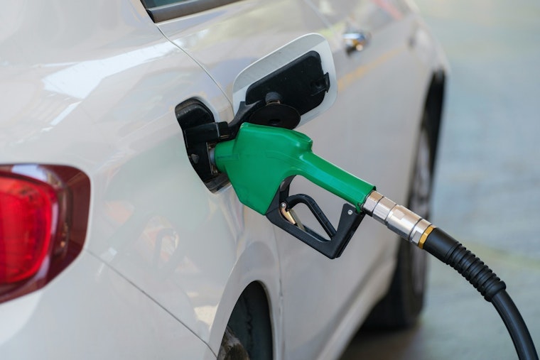 Island Pumps Cool As Hawaiʻi Drivers Snag Rare Gas Price Break