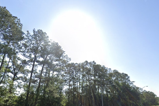 Jacksonville Forecast Shows Mostly Sunny Days with Possible Weekend Showers