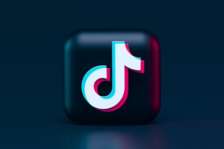 Jacksonville TikToker Outs Creepy Account Secretly Filming Women, Kids