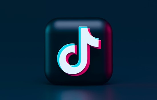 Jacksonville TikToker Outs Creepy Account Secretly Filming Women, Kids