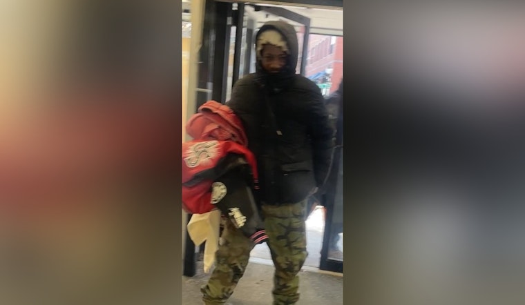 Knife-Wielding Pair Sheds Clothes While Bolting From Roxbury Snipes, Cops Say