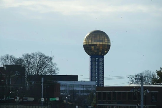 Knoxville Braces as Mountain Snow, Raw Winds Whip Into Town
