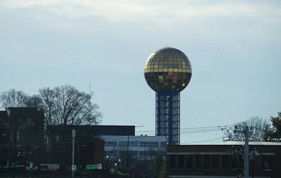 Knoxville Braces as Mountain Snow, Raw Winds Whip Into Town