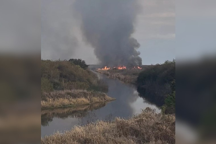 Lake Okeechobee Lakebed Blaze Smothers Buckhead Ridge In Smoke