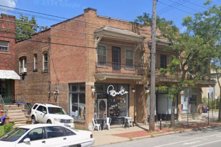 Lakewood Crepe Darling Packs Up Tiny Shop, Jumps One Block Down Madison