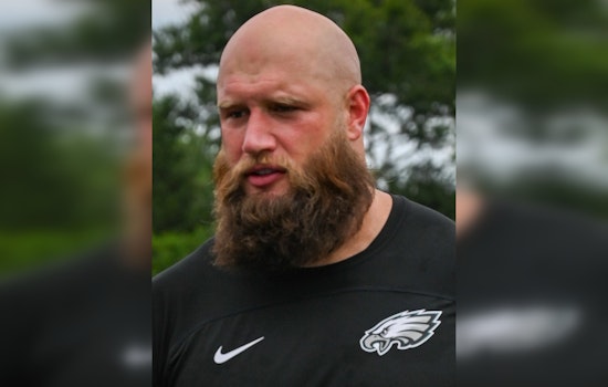 Lane Johnson Runs It Back While Philly Sweats Landon Dickerson's Call