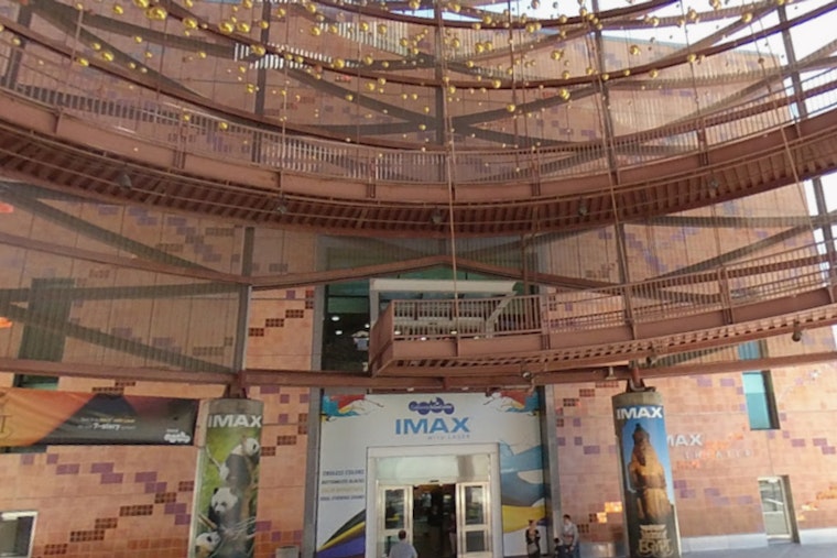 LAPD Kills Armed Suspect in Chaos Outside California Science Center