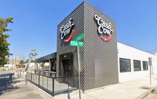 Late-Night Knife Fight Leaves 2 Dead Outside Deep Ellum Cash Cow