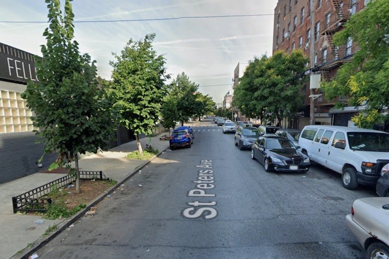 Late-Night Westchester Square Store Robbery Spurs Gunman Hunt in Bronx