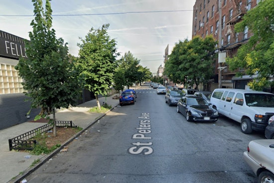 Late-Night Westchester Square Store Robbery Spurs Gunman Hunt in Bronx
