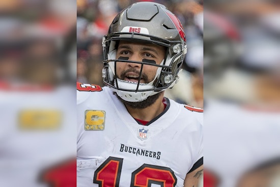 Licht's Combine Comments Raise Questions About Mike Evans' Future