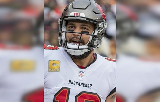 Licht's Combine Comments Raise Questions About Mike Evans' Future