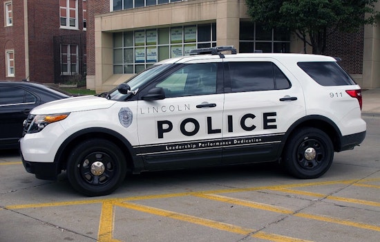 Lincoln Cops Bust Curbside Car Scam, Grab $23K From Suspects