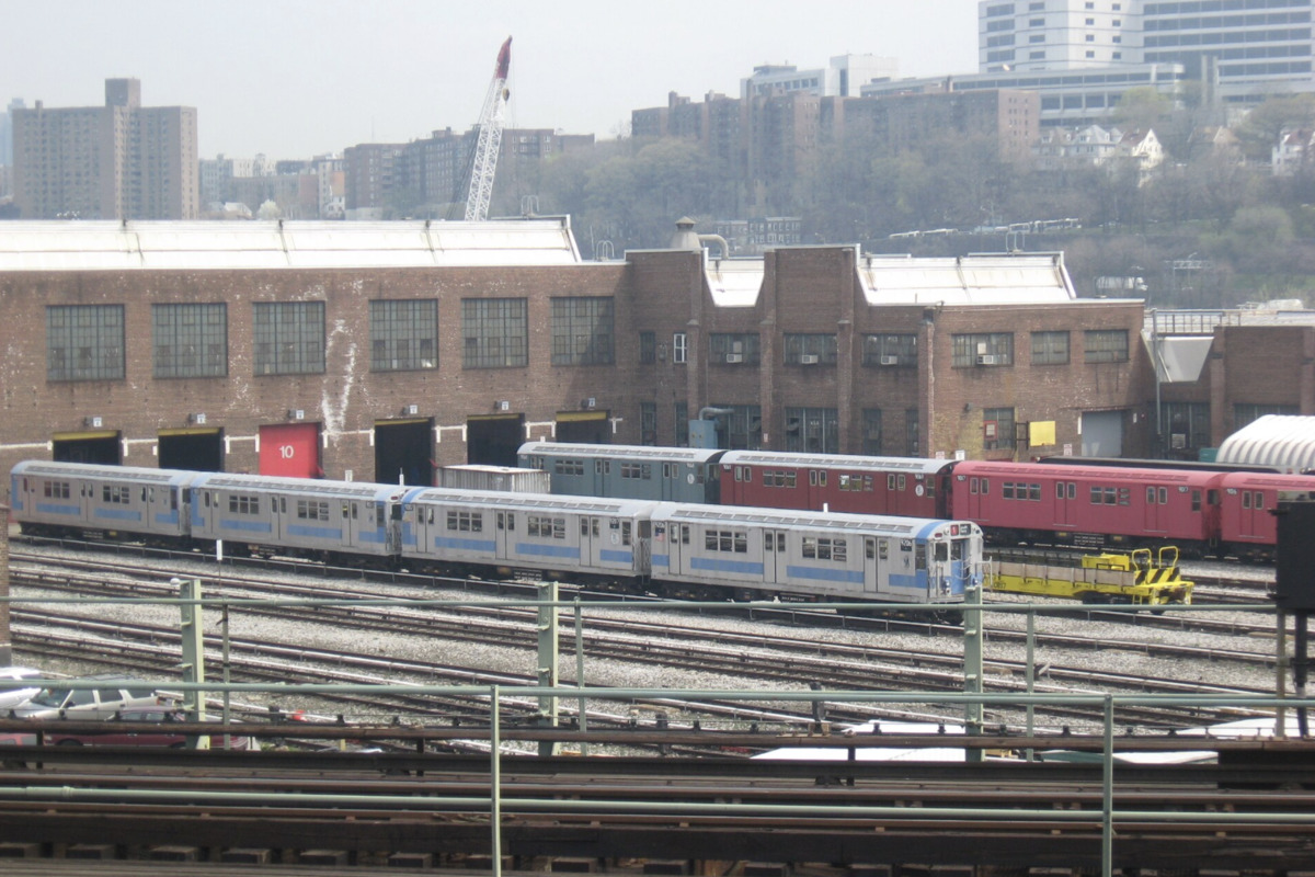 LIRR Worker Sues After Sewage Spill At Hillside Facility