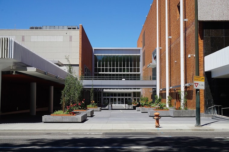 Lloyd Center Showdown, Portland Mall Ice Rink On Thin Ice As Tear-Down Plan Advances