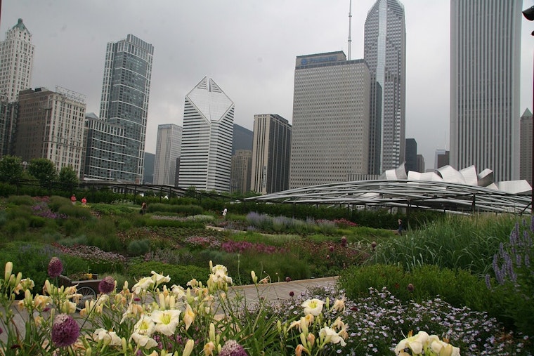 Loop’s Lurie Garden Benches Spring as Seam Shuts Down for Fix