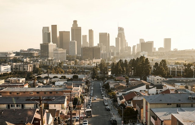 Winter Takes A Holiday As Los Angeles Bakes In 80s And Santa Ana Gusts
