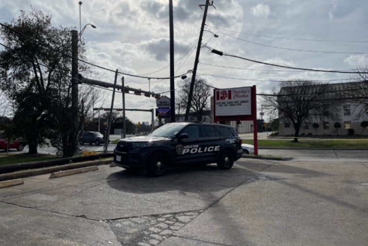 Man Clings To Life After Gunfire Erupts On Houston’s East Freeway
