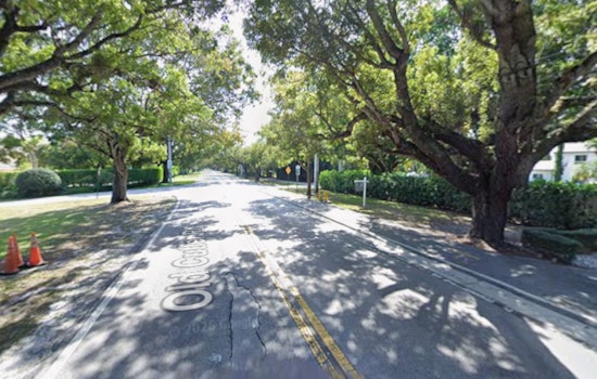 Masked Crooks in Luxury Ride Rattle Quiet Pinecrest Blocks
