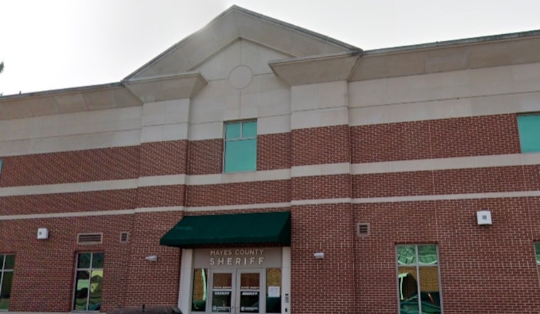 Mayes County 911 Goes Dark, Locals Told To Dial Backup Numbers